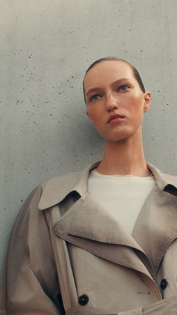 أكوا.. موجة الأناقة الجديدة من أدولفو دومينغيز